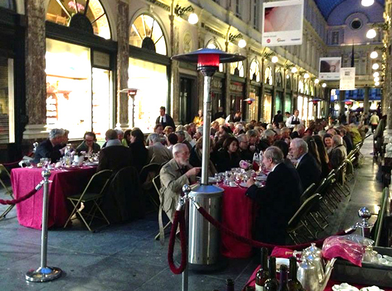 Les Galeries de la Reine à Bruxelles Diner assis