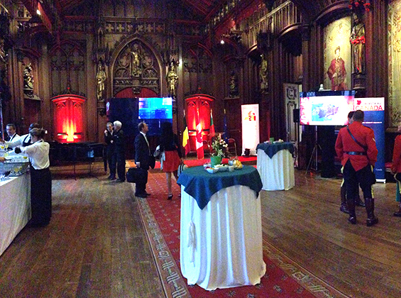 Hôtel de ville de Bruxelles Mise en place et gestion Walking dinner
